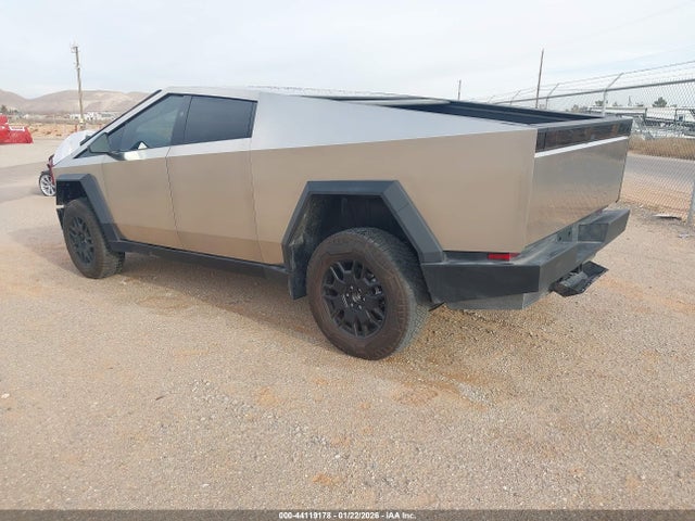 2025 TESLA CYBERTRUCK 7G2CEHED1SA060229 Photo 2