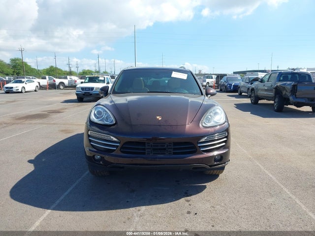 Porsche Cayenne Platinum Edition 2014 WP1AA2A28ELA96011 Image 12