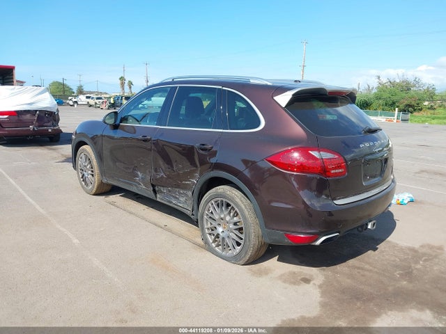 2014 PORSCHE CAYENNE WP1AA2A28ELA96011 Photo 2