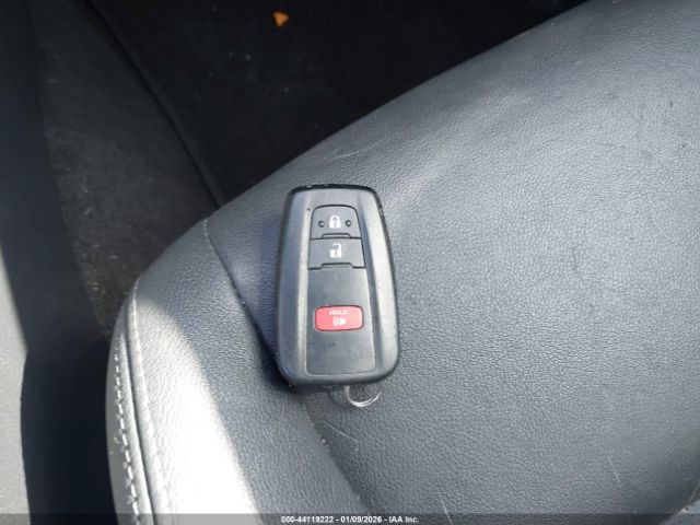 2019 TOYOTA C-HR NMTKHMBX0KR101489 Photo 10