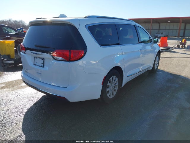 2019 CHRYSLER PACIFICA 2C4RC1BG3KR700571 Photo 3