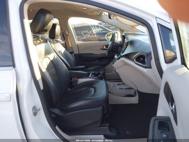 2019 CHRYSLER PACIFICA 2C4RC1BG3KR700571 Photo 4