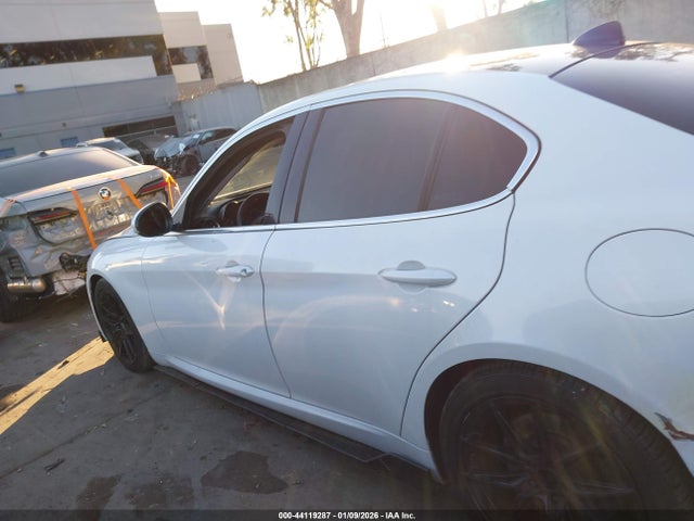 Alfa Romeo Giulia Ti Rwd 2017 ZARFAECN7H7542345 Image 14