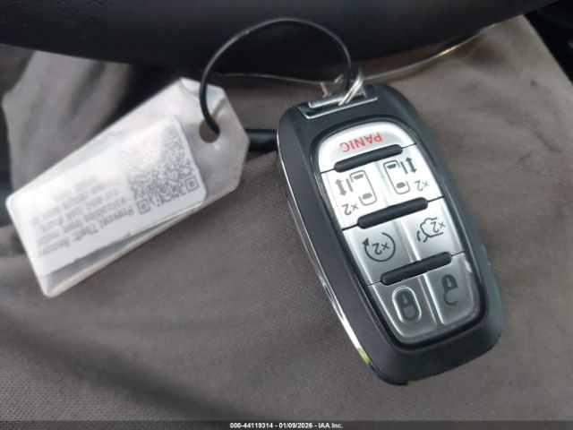 2025 CHRYSLER PACIFICA 2C4RC1BG6SR612680 Photo 10