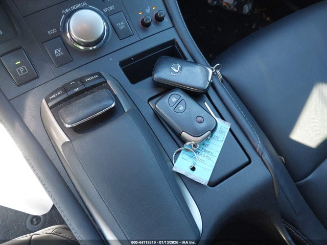 Lexus CT 200H 2014 JTHKD5BH1E2185439 Image 11