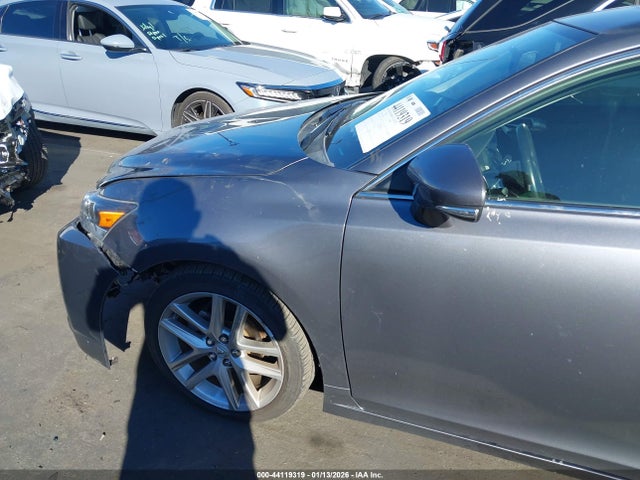 Lexus CT 200H 2014 JTHKD5BH1E2185439 Image 17