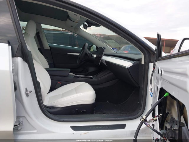 2022 TESLA MODEL 3 5YJ3E1EBXNF179798 Photo 4