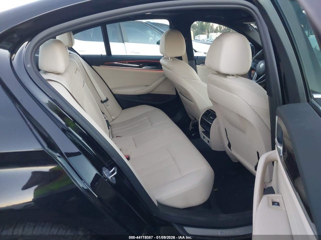 WBAJA9C55JB249507 BMW 530e Iperformance