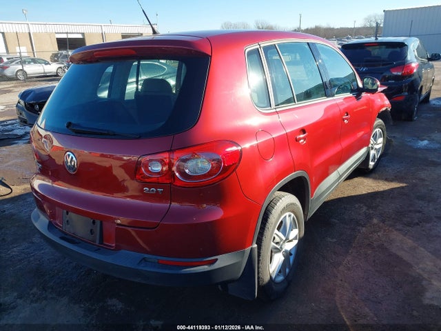 44119393 :رقم المزاد ، WVGAV7AX7BW000437 vin ، 2011 Volkswagen Tiguan S مزاد بيع