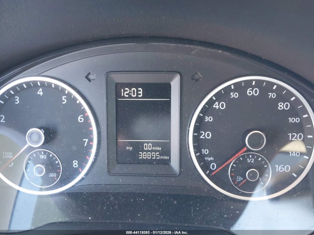 44119393 :رقم المزاد ، WVGAV7AX7BW000437 vin ، 2011 Volkswagen Tiguan S مزاد بيع