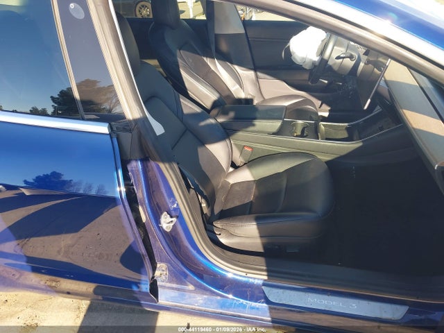 2018 TESLA MODEL 3 5YJ3E1EB4JF180276 Photo 4