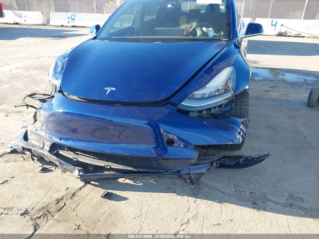 2018 TESLA MODEL 3 5YJ3E1EB4JF180276 Photo 5