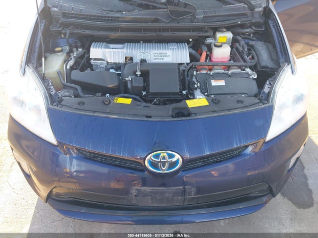 JTDKN3DUXE1780423 Toyota Prius Two