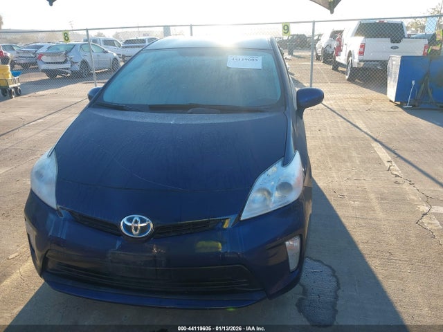 JTDKN3DUXE1780423 Toyota Prius Two
