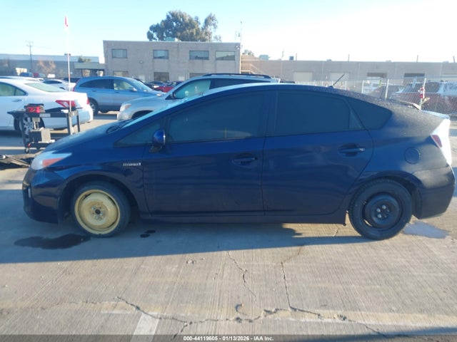 JTDKN3DUXE1780423 Toyota Prius Two