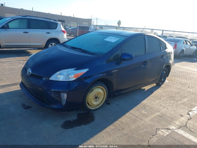 JTDKN3DUXE1780423 Toyota Prius Two