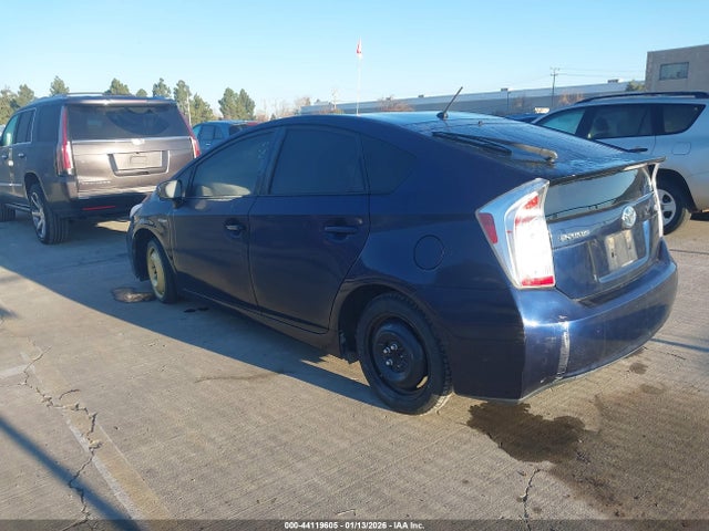 JTDKN3DUXE1780423 Toyota Prius Two