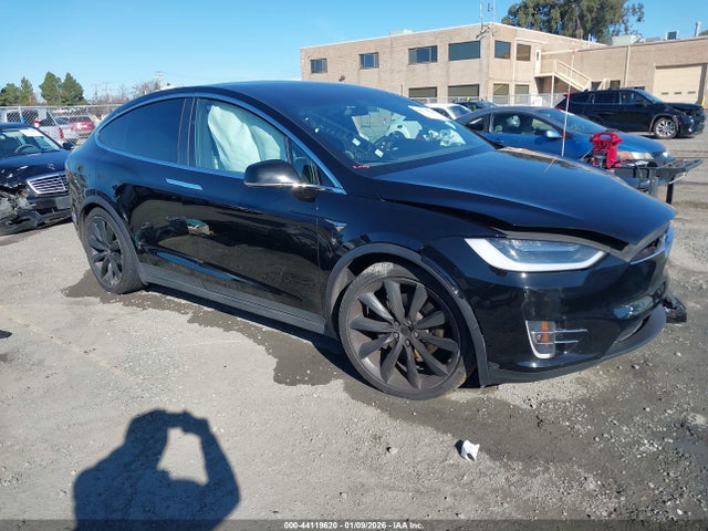 2018 TESLA MODEL X 5YJXCAE2XJF119859 Photo 0