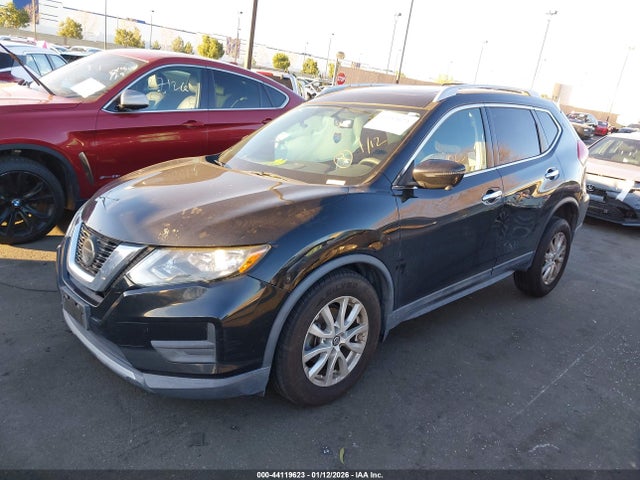 Nissan ROGUE SV 2018 5N1AT2MT7JC792686 Image 2