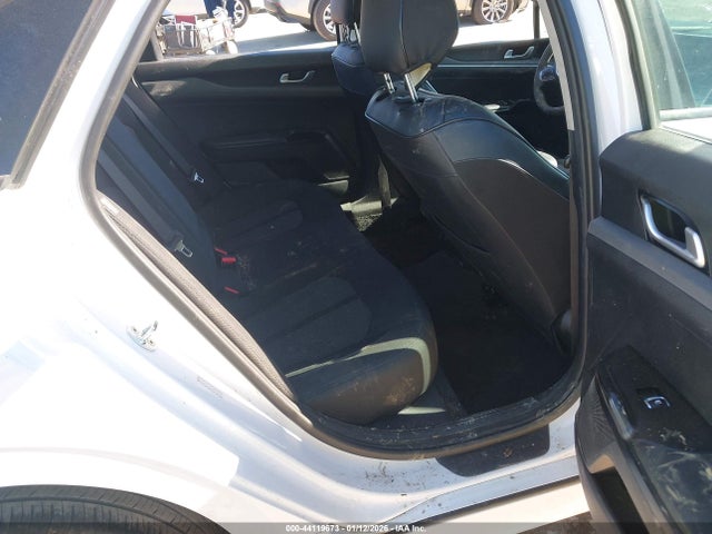 5XXG14J26NG106123 KIA K5 LXS