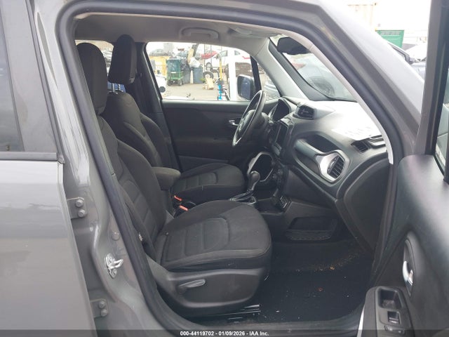 Auction sale of the 2020 Jeep Renegade Latitude Fwd, vin: ZACNJABB2LPL94670, lot number: 44119702