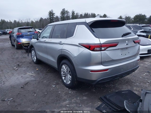 2022 MITSUBISHI OUTLANDER JA4J4TA8XNZ023393 Photo 2