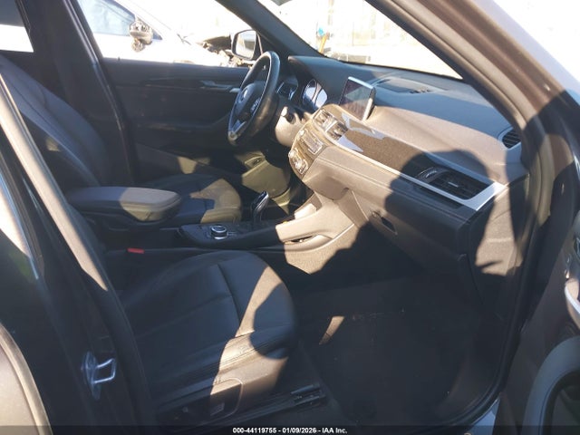 2022 BMW X1 WBXJG9C00N5U92803 Photo 4