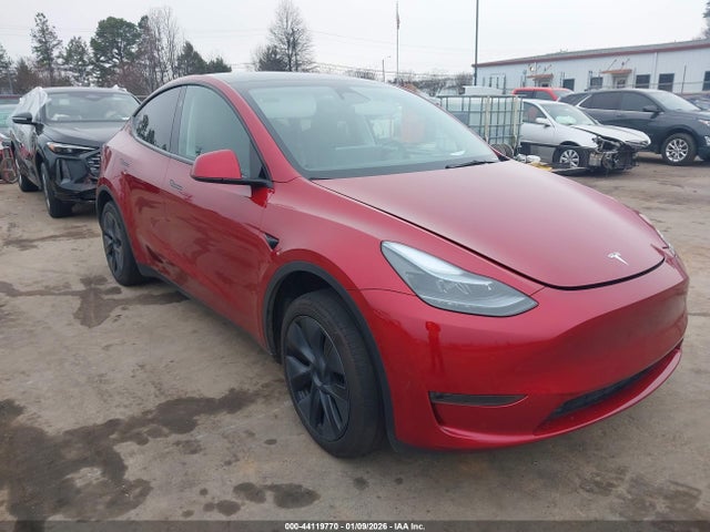 2024 TESLA MODEL Y 7SAYGDED5RA326294 Photo 0