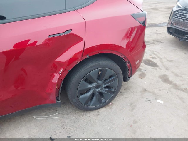 2024 TESLA MODEL Y 7SAYGDED5RA326294 Photo 5