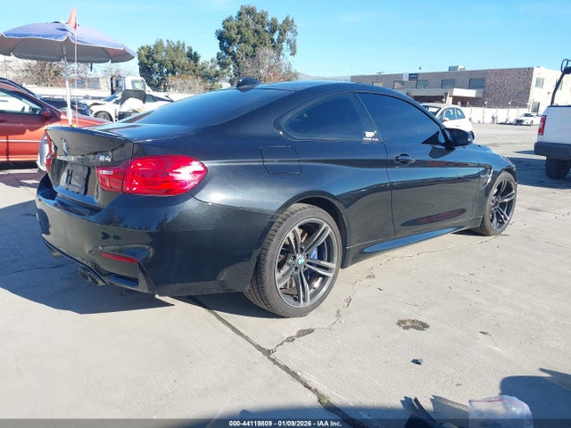 2016 BMW M4 WBS3R9C5XGK338852 Photo 3