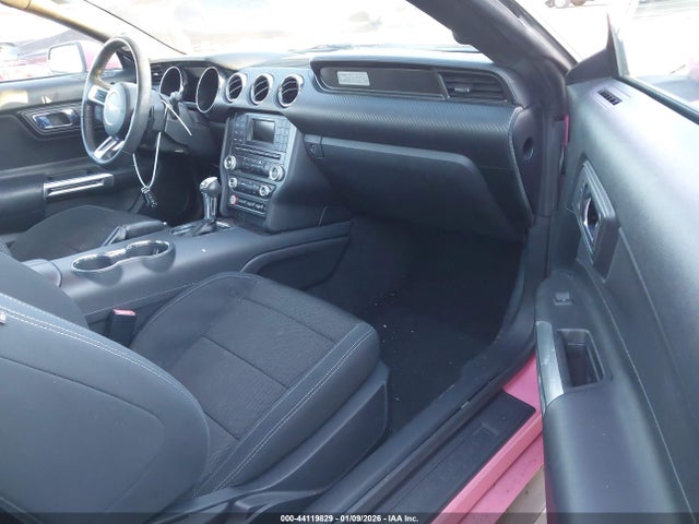 1FA6P8AMXH5210843 Ford Mustang V6