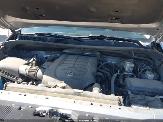 5TFUW5F13HX655706 Toyota Tundra Sr5 5.7l V8