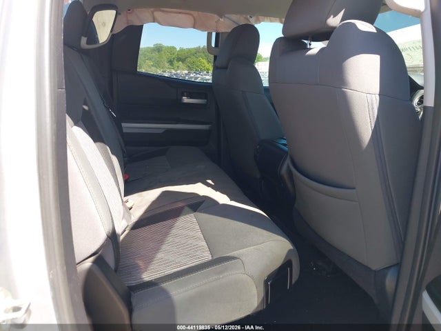 5TFUW5F13HX655706 Toyota Tundra Sr5 5.7l V8