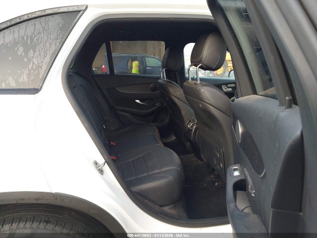 W1N0G8EB8NV396413 Mercedes-Benz Glc 300 4matic Suv
