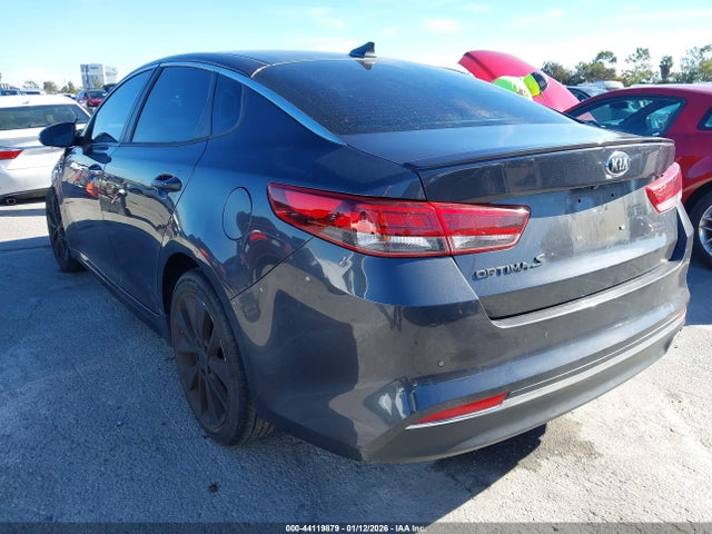 KIA Optima S 2018 5XXGT4L3XJG251093 Image 3
