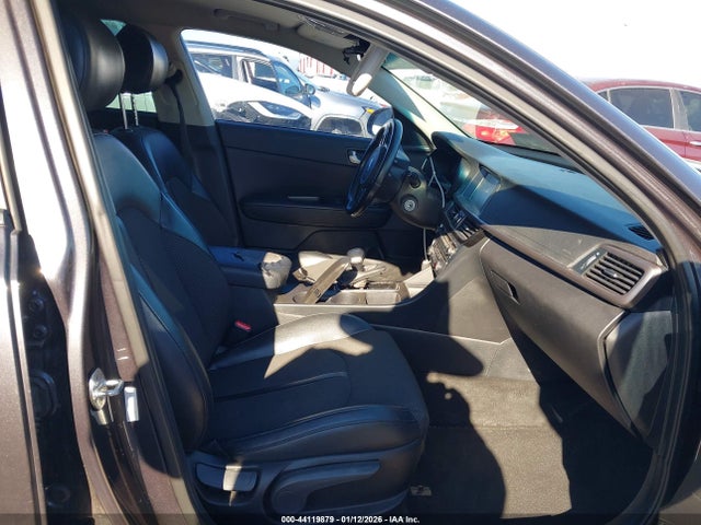 KIA Optima S 2018 5XXGT4L3XJG251093 Image 5