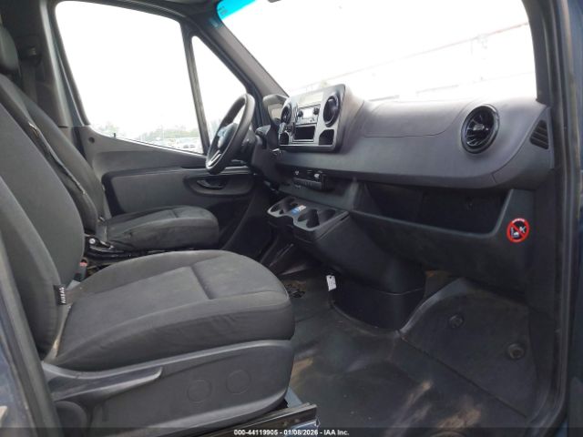 2019 MERCEDES-BENZ SPRINTER 2500 WD4PF1CD0KP152555 Photo 4
