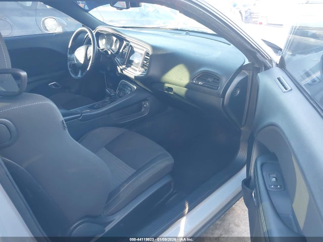 2021 DODGE CHALLENGER 2C3CDZJG4MH609941 Photo 4