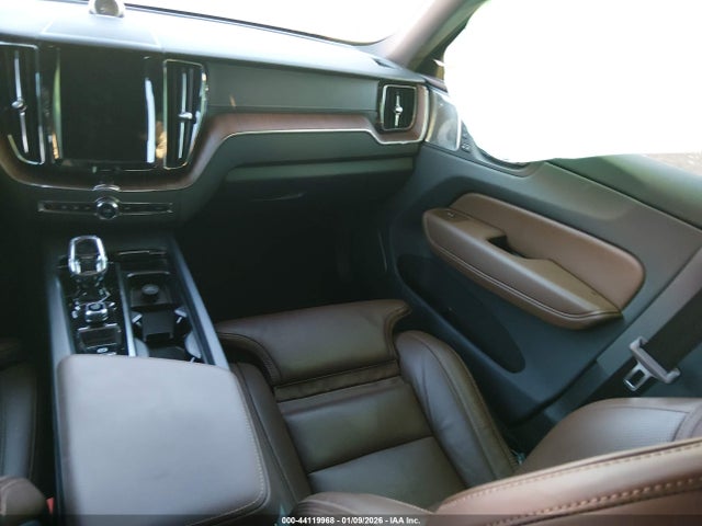 YV4M12RM3S1026022 Volvo Xc60 B5 Ultra