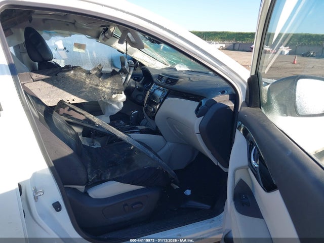 JN1BJ1CV8MW316139 Nissan Rogue Sport Sl Fwd Xtronic Cvt