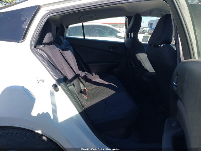 JTDKBRFUXG3516697 Toyota Prius Two