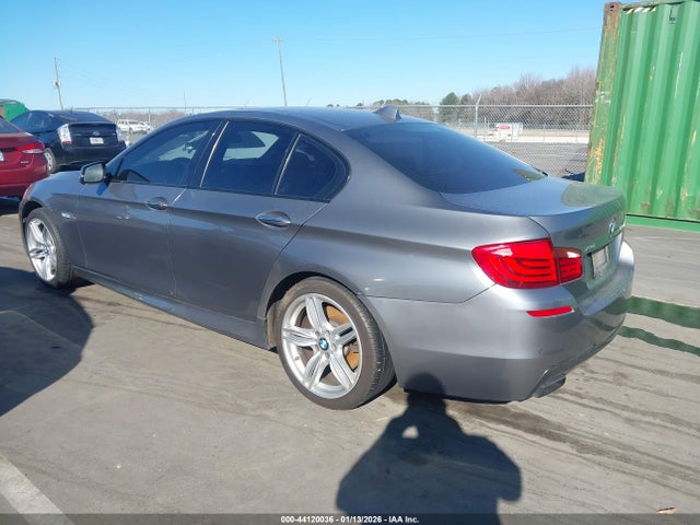 2013 BMW 550I WBAFU9C51DDY71446 Photo 2