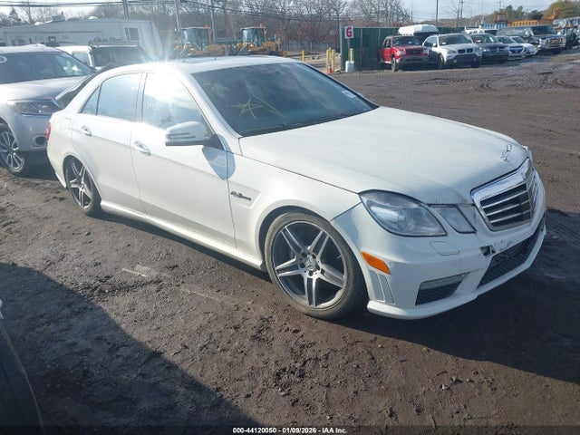 2010 MERCEDES-BENZ E 63 AMG WDDHF7HB0AA095578