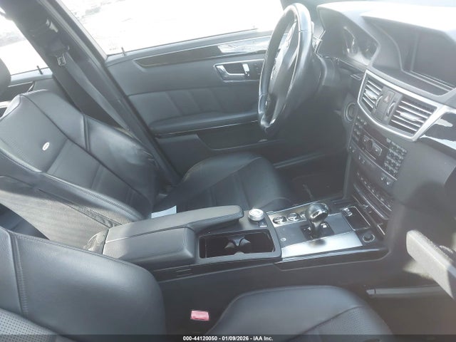 2010 MERCEDES-BENZ E 63 AMG WDDHF7HB0AA095578 Photo 4
