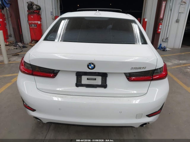 3MW5R1J02L8B23032 BMW 330I