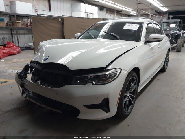 3MW5R1J02L8B23032 BMW 330I