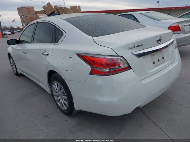 Продаж на аукціоні авто 2015 Nissan Altima 2.5 S, vin: 1N4AL3AP8FN865745, номер лоту: 44120216