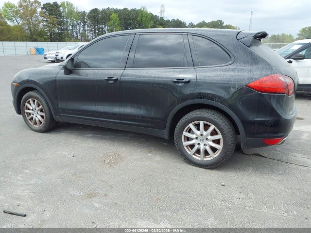 2011 PORSCHE CAYENNE WP1AA2A23BLA03780 Photo 2
