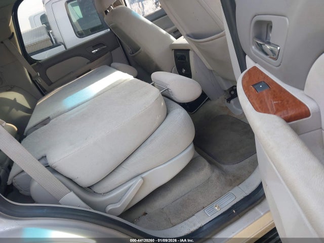 44120260 :رقم المزاد ، 1GKFC13008J103304 vin ، 2008 Gmc Yukon Sle مزاد بيع
