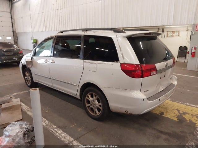 2005 TOYOTA SIENNA 5TDBA22C05S053469 Photo 2